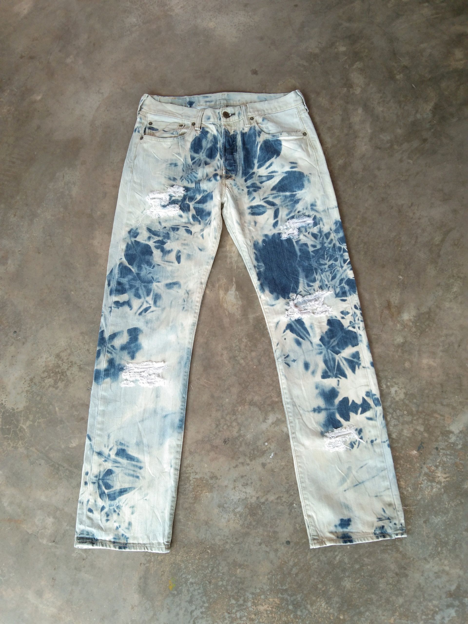 Levi's × Vintage Vintage Levis 501 Distressed Jeans 32x31 Size US 32 / EU 48 - 1 Thumbnail
