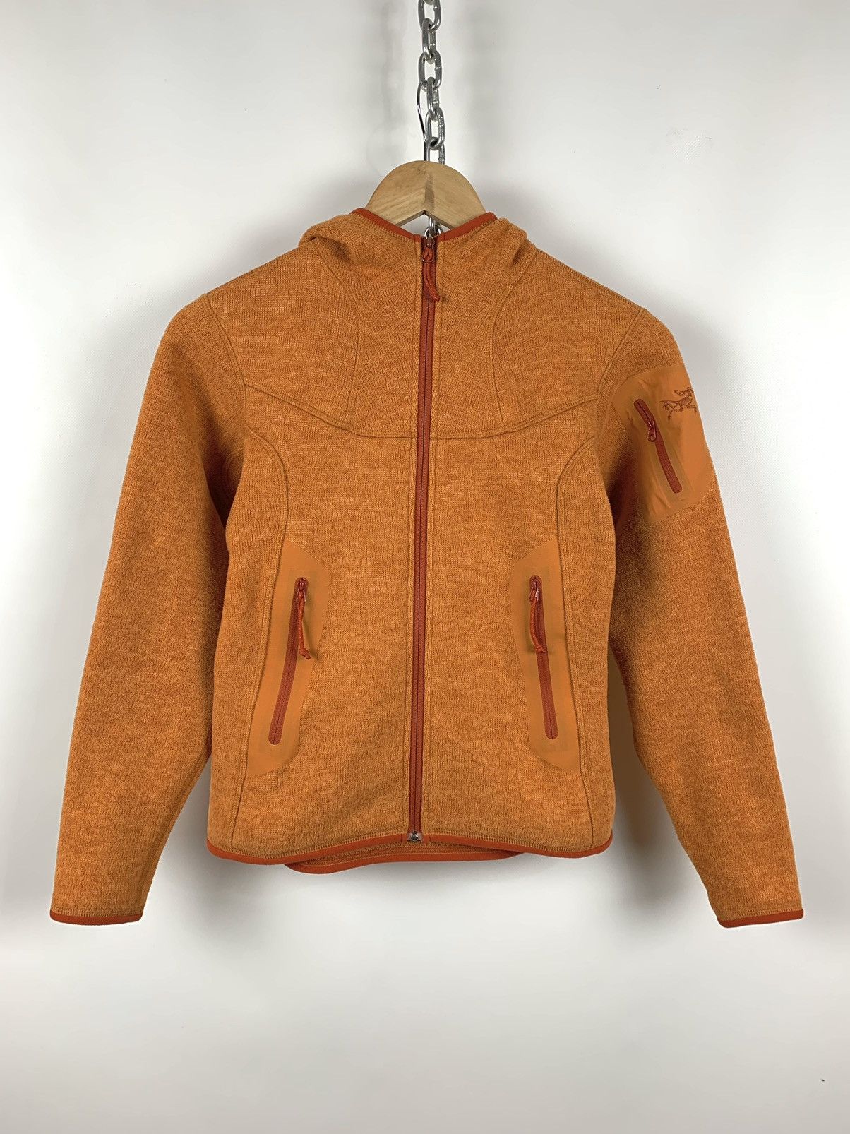 Arc'teryx WMNS Vintage Arcteryx Orange Zip Fleece Hoodie Jacket Size XS / US 0-2 / IT 36-38 - 1 Thumbnail