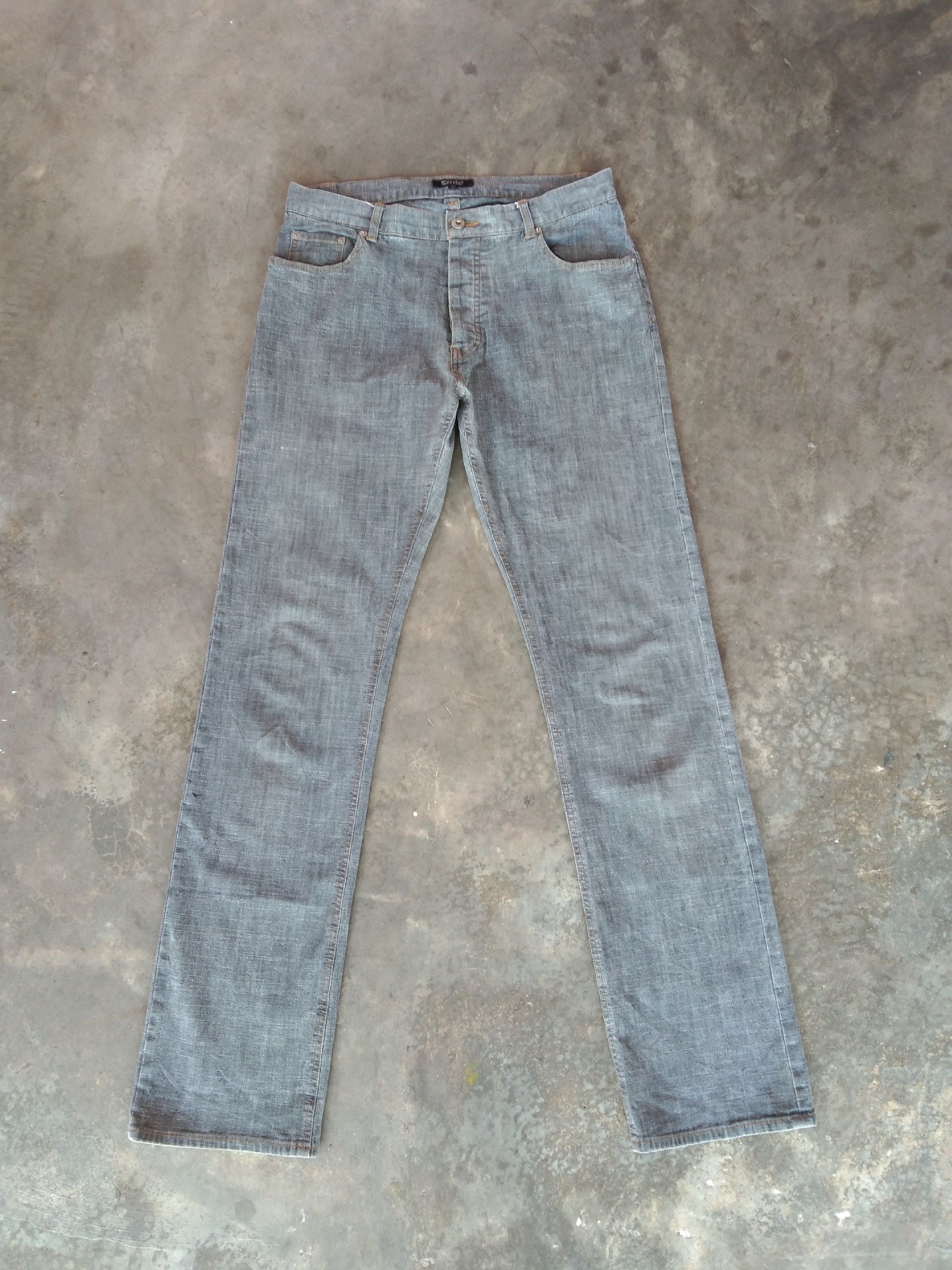 Burberry Vintage Burberry Jeans 31x34 Size US 31 - 1 Thumbnail