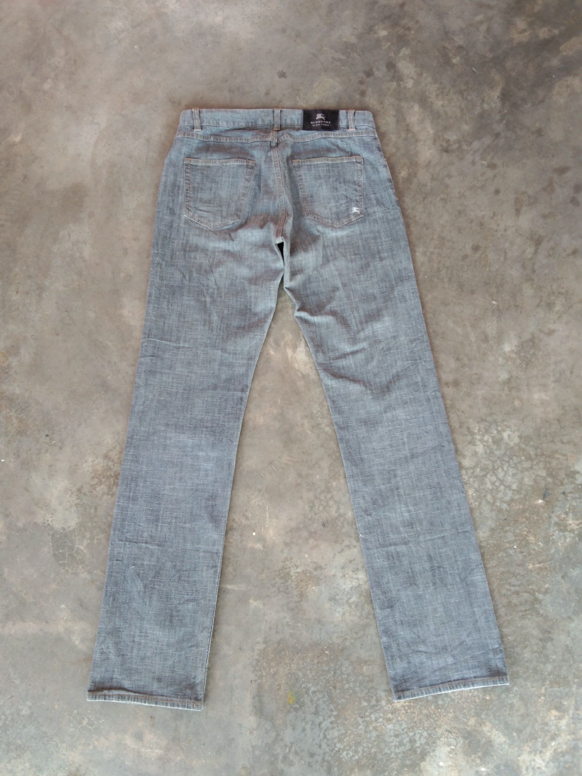 Burberry Vintage Burberry Jeans 31x34 Size US 31 - 2 Thumbnail