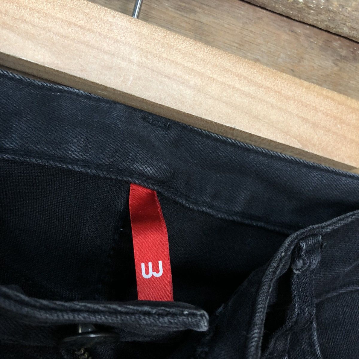 Uniqlo Uniqlo Black faded denim jeans distressed ripped Pants #4577 Size US 28 / EU 44 - 11 Thumbnail