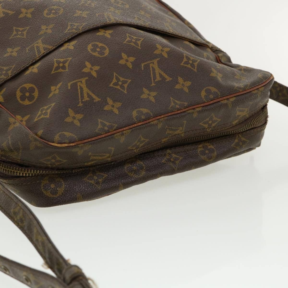Louis Vuitton Danube Crossbody Bag Size ONE SIZE - 6 Thumbnail