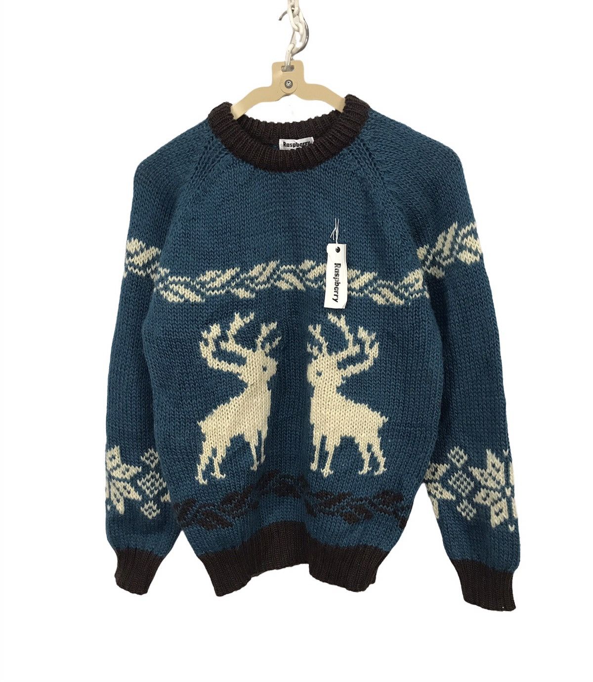 Japanese Brand Raspberry printed wool knit sweatshirt new with tag Size US S / EU 44-46 / 1 - 1 Thumbnail
