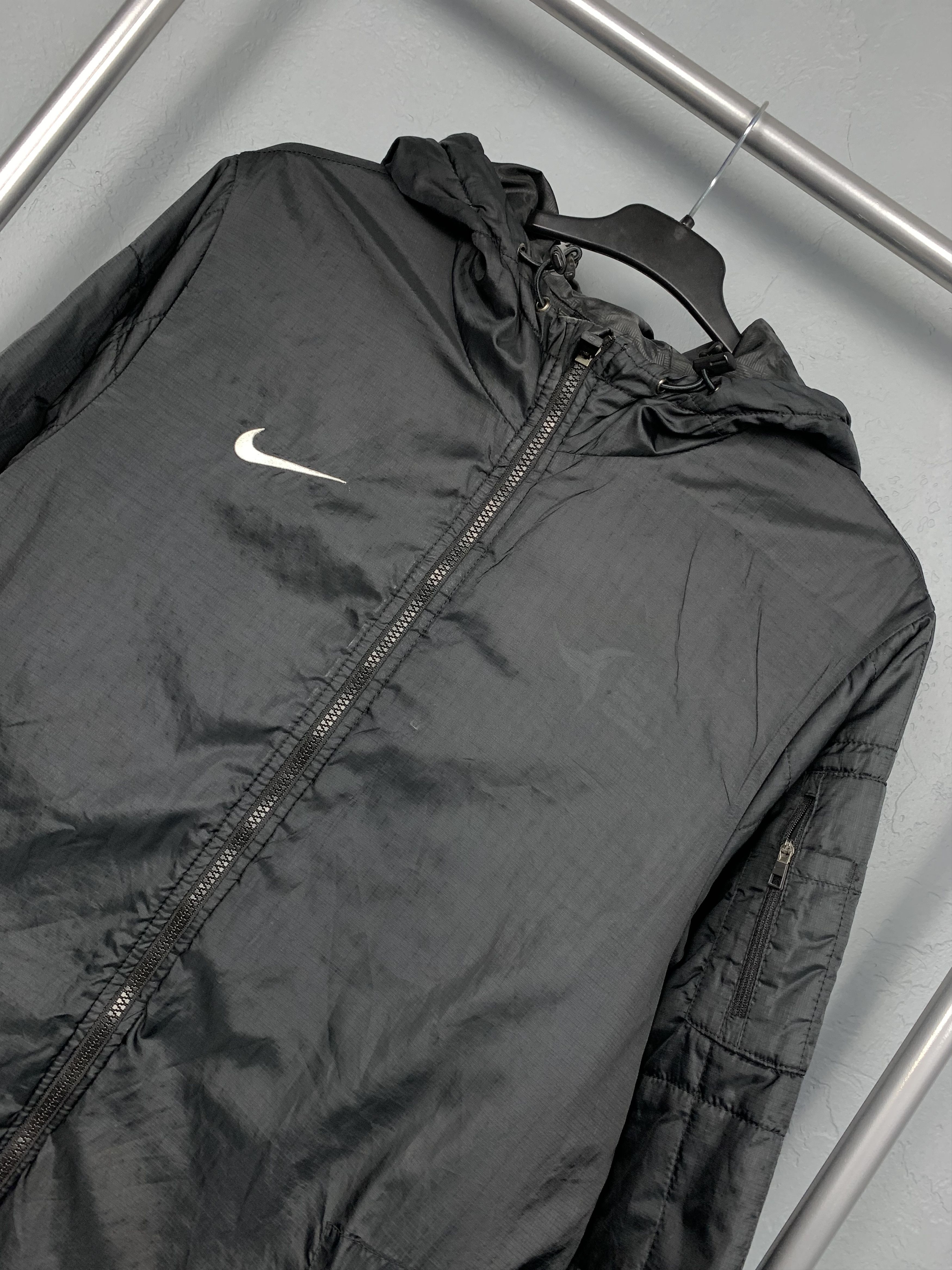 Nike Nike Vintage Mens Nylon Jacket Y2K Swoosh Size US L / EU 52-54 / 3 - 2 Thumbnail
