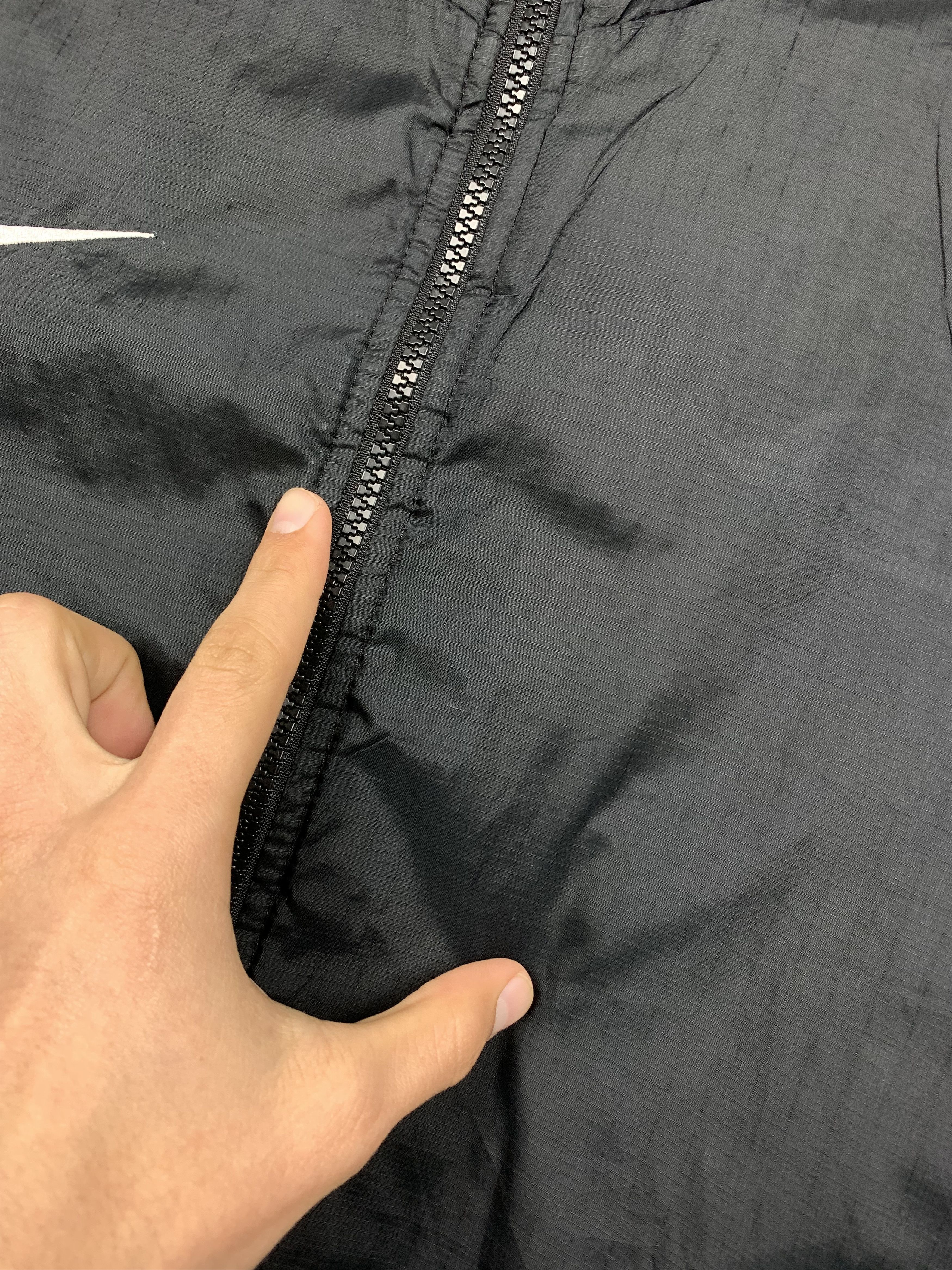 Nike Nike Vintage Mens Nylon Jacket Y2K Swoosh Size US L / EU 52-54 / 3 - 4 Thumbnail