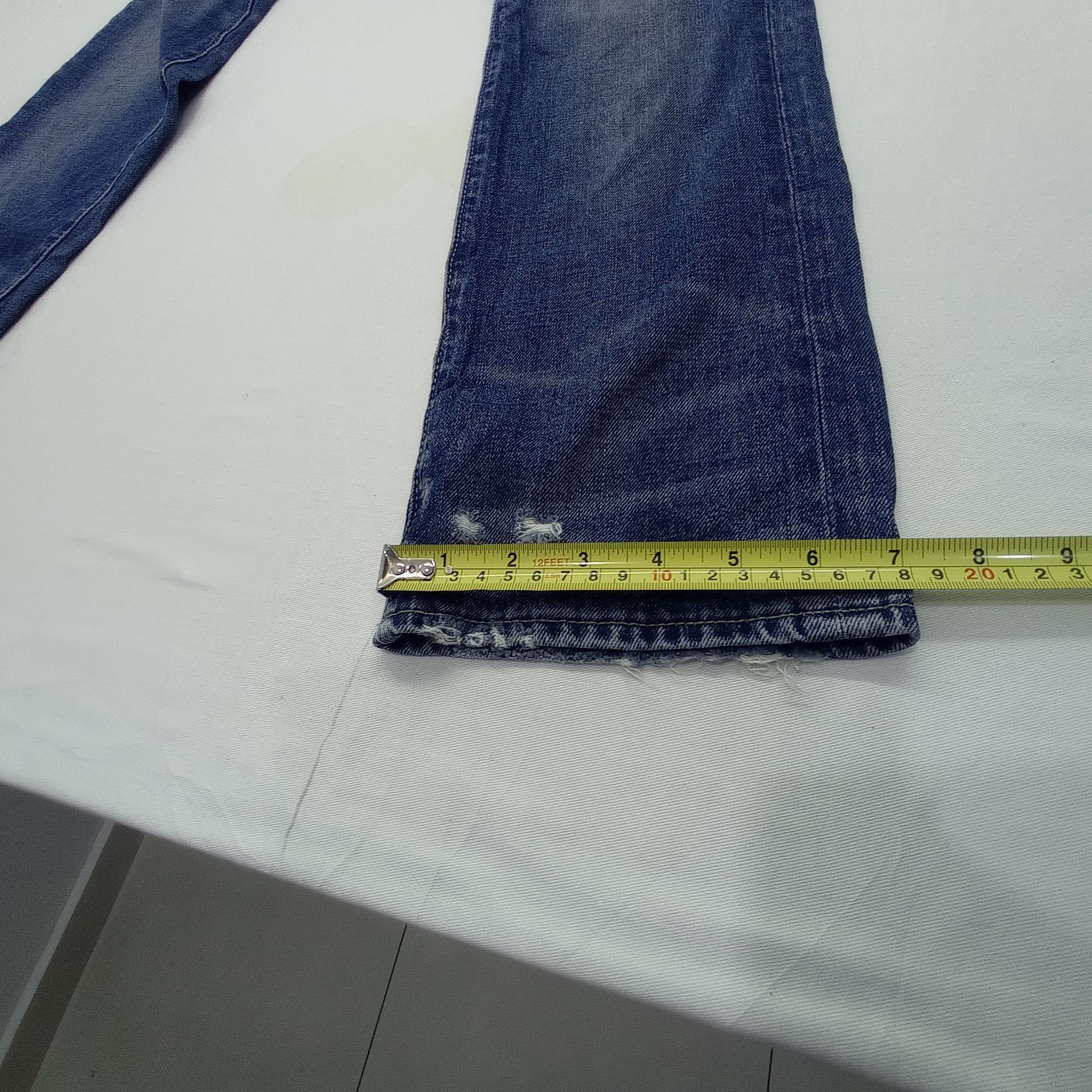 Abercrombie & Fitch Abercrombie & Fitch Distressed Denim Pants Size US 31 - 8 Thumbnail