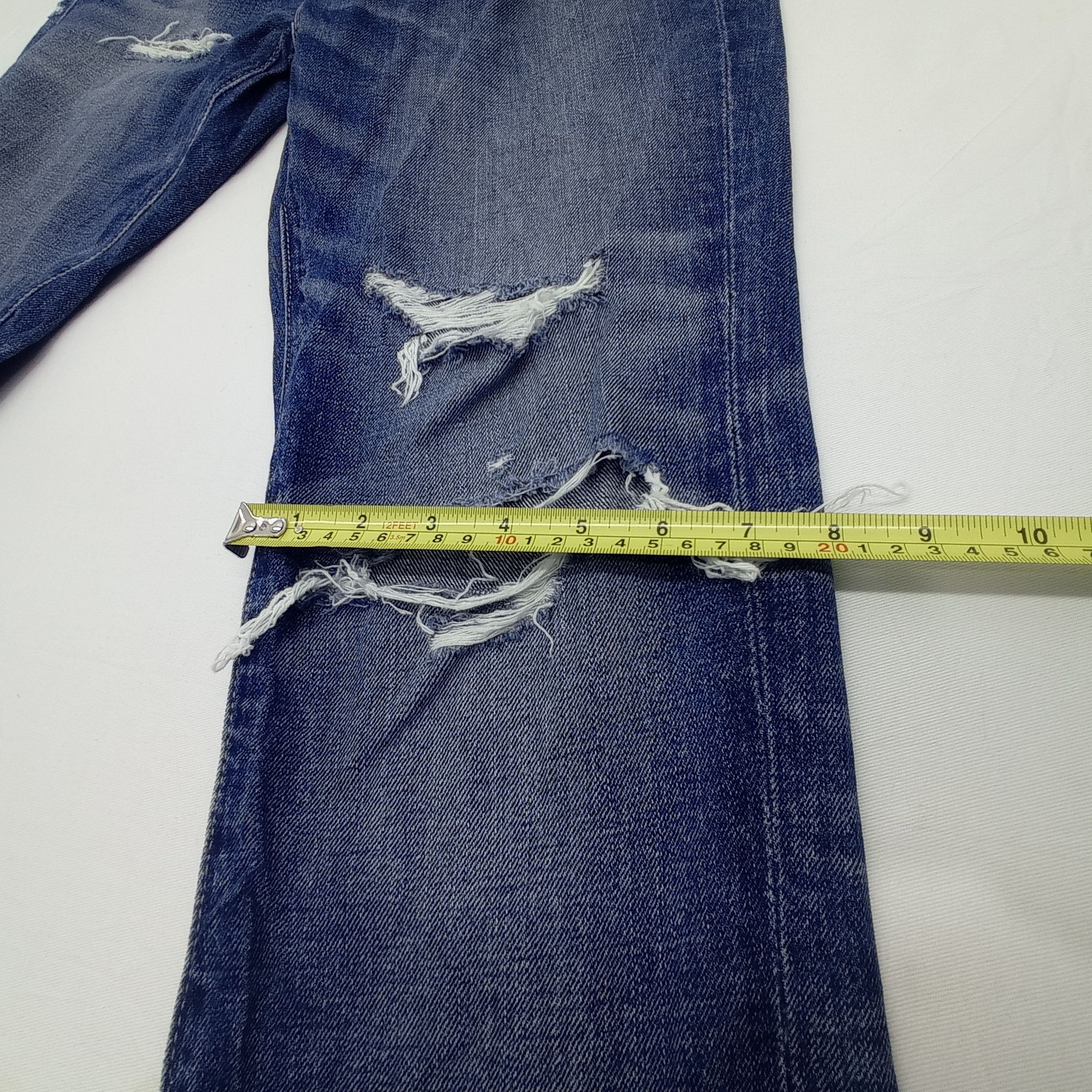 Abercrombie & Fitch Abercrombie & Fitch Distressed Denim Pants Size US 31 - 7 Thumbnail