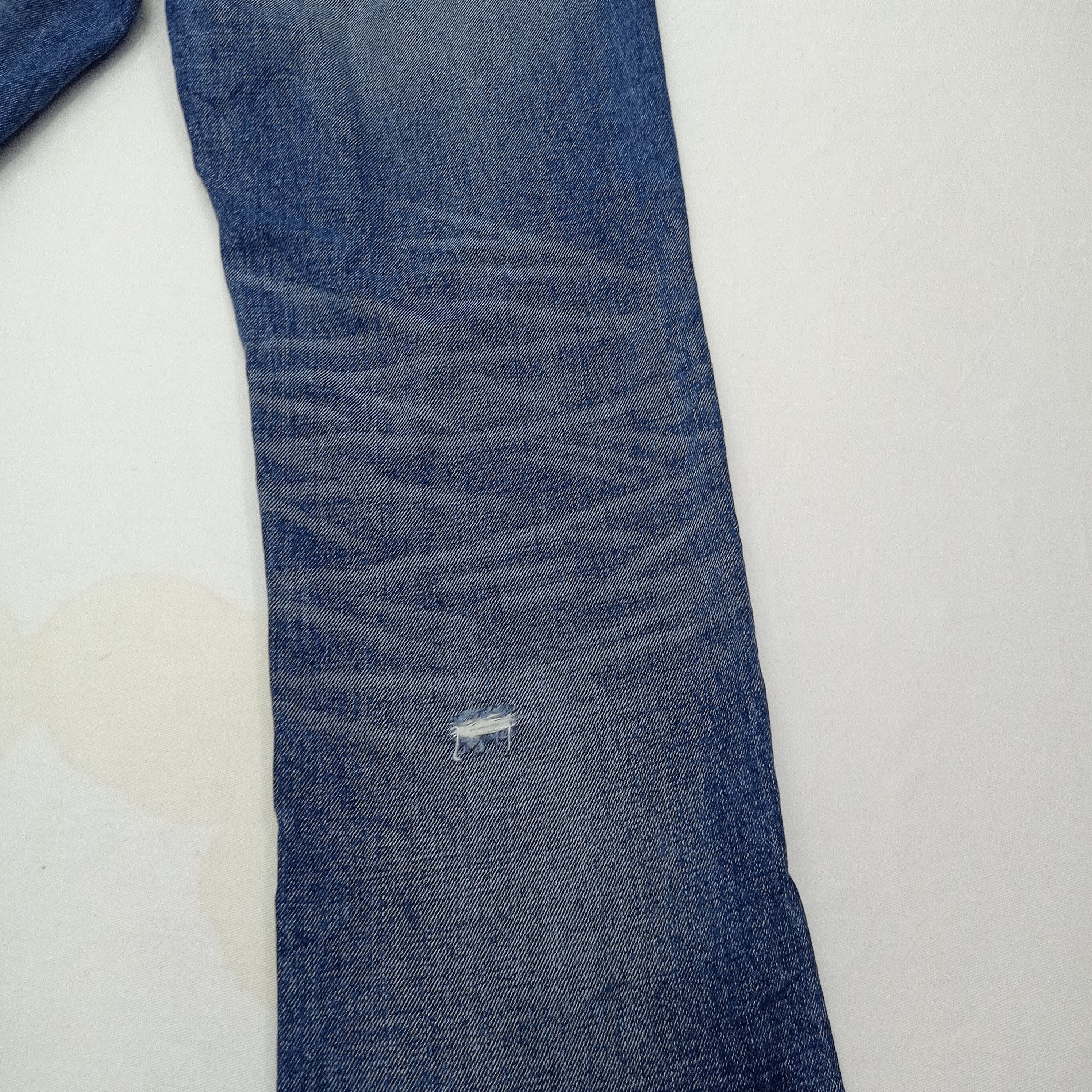 Abercrombie & Fitch Abercrombie & Fitch Distressed Denim Pants Size US 31 - 14 Thumbnail