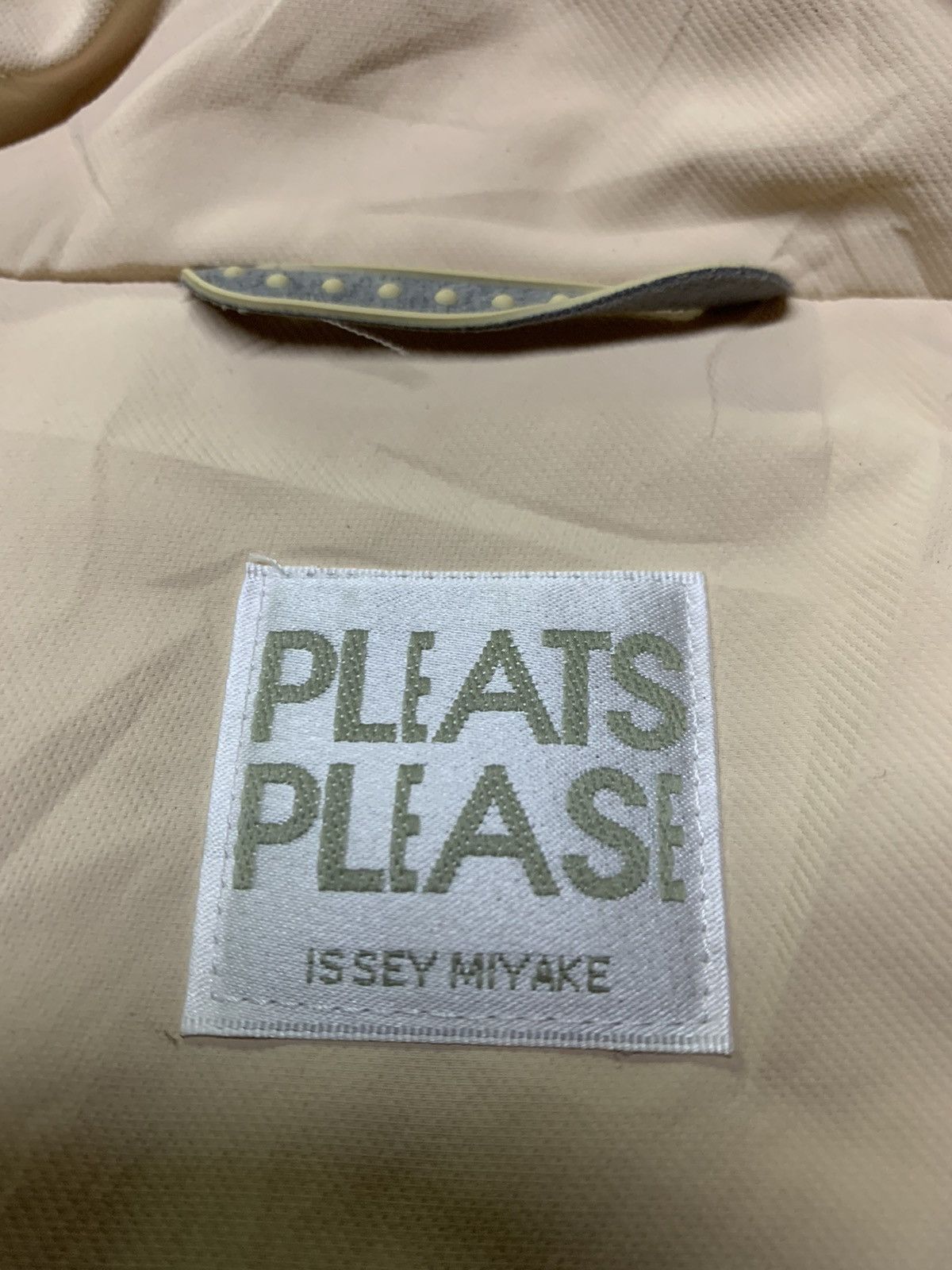 Issey Miyake Issey miyake long jacket( binding offer) Size US M / EU 48-50 / 2 - 16 Thumbnail