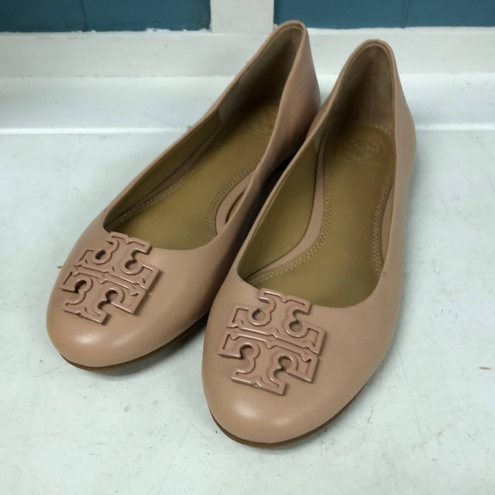 Tory Burch Melinda Nude Powder Coated Flats Sz 6