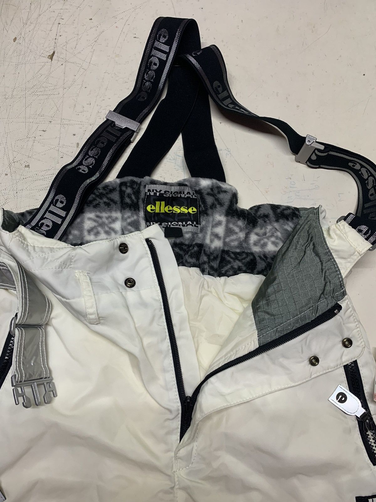 Ellesse × Goldwin ellesse ski (dead stock) Size US 32 / EU 48 - 8 Thumbnail