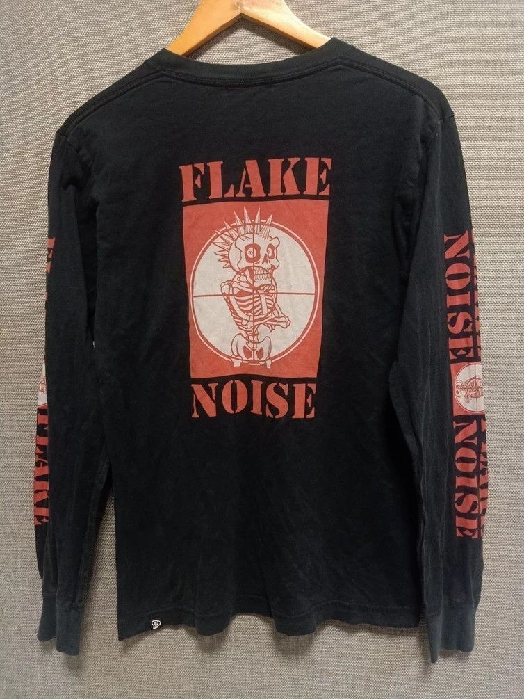 Freshjive t shirt long sleeve flake x skulls made in japan Size US S / EU 44-46 / 1 - 1 Thumbnail