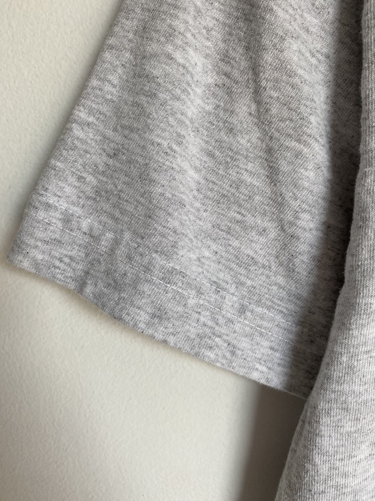 Japanese Brand × Undefeated Undefeated T Shirt Streetwear Size US S / EU 44-46 / 1 - 4 Thumbnail