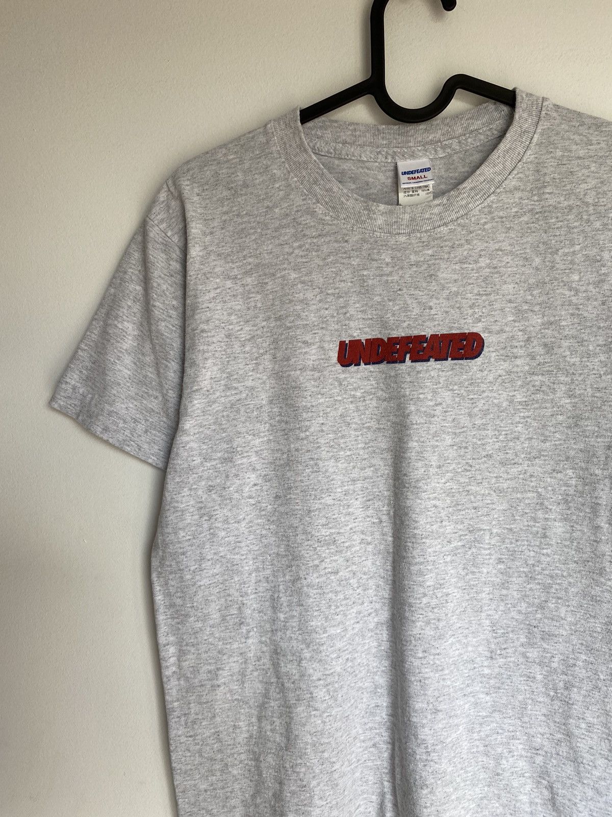 Japanese Brand × Undefeated Undefeated T Shirt Streetwear Size US S / EU 44-46 / 1 - 3 Thumbnail