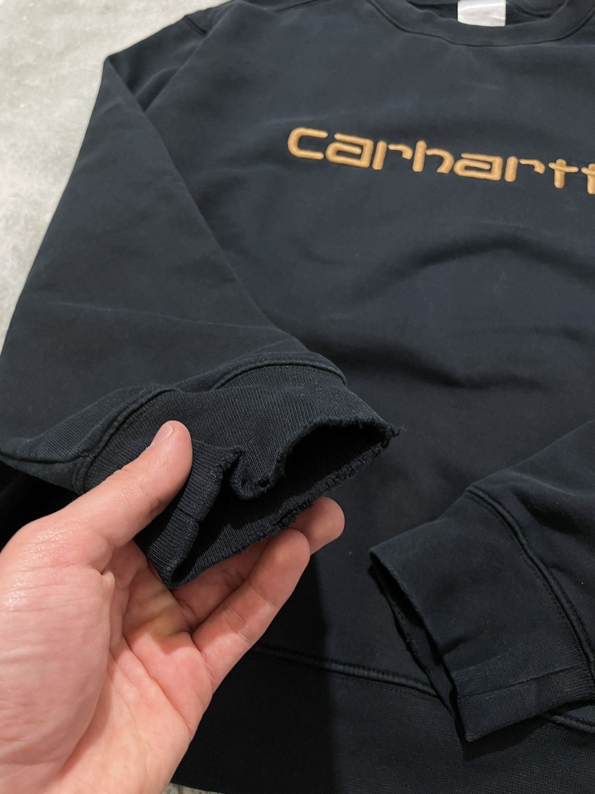 Carhartt Vintage 90s Carhartt Distressed Boxy Sweatshirt Y2K Size US L / EU 52-54 / 3 - 6 Thumbnail