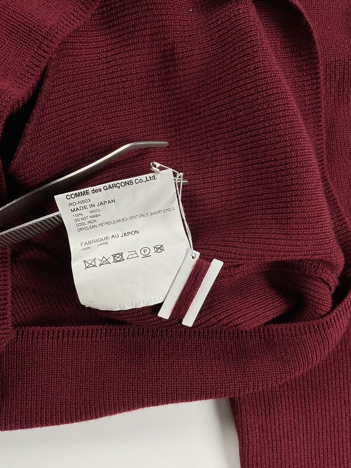 Comme des Garcons Comme des Garcons Cut-Out Wool Sweater Size US S / EU 44-46 / 1 - 9 Thumbnail