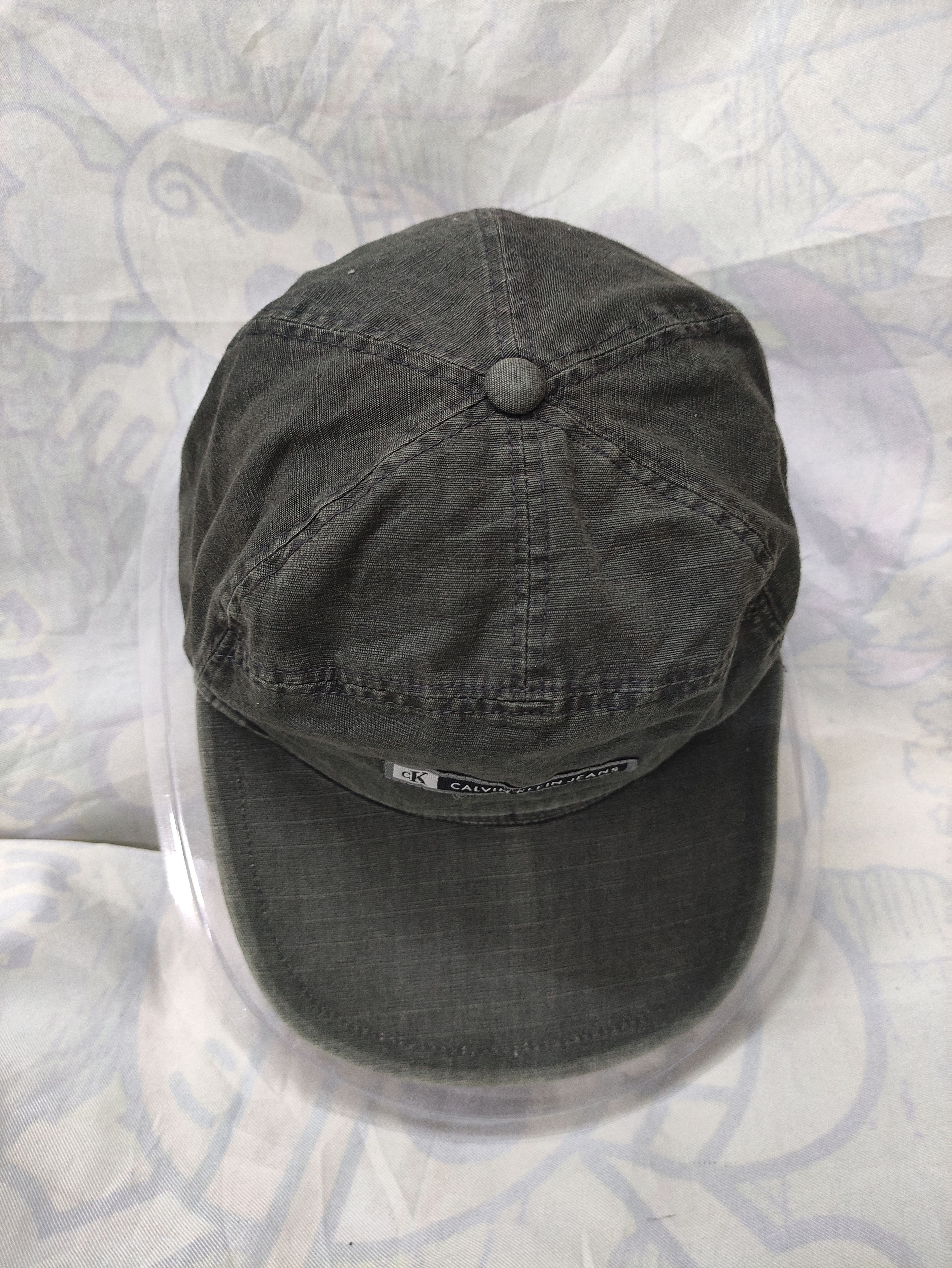 Calvin Klein CALVIN KLEIN JEANS VINTAGE 7 PANEL CAP Size ONE SIZE - 3 Thumbnail