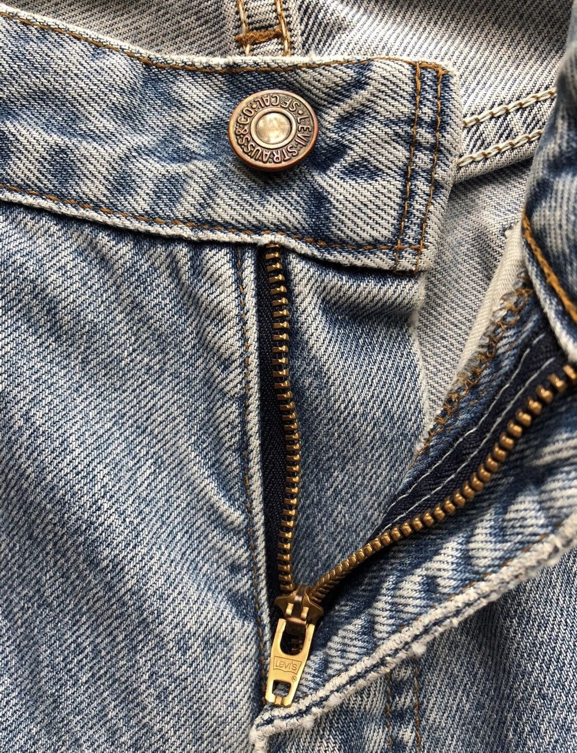 Levi's Classic Levis Strauss 501 x custom “kiss” blue denim jeans 👖 Size US 32 / EU 48 - 5 Thumbnail