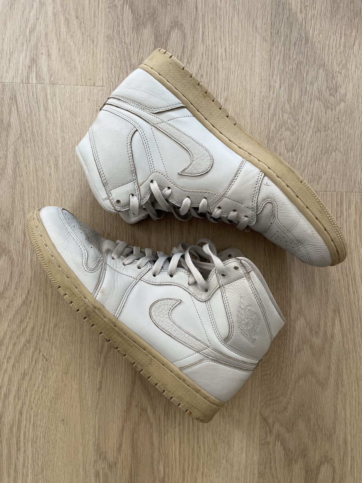 Air jordan 1 pure platinum desert sand hotsell