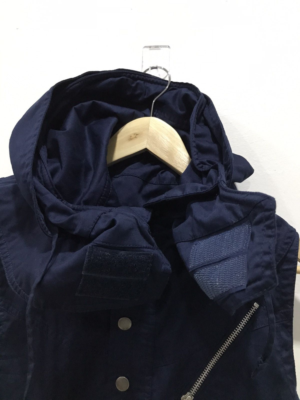 Michel Klein Michel Klein PUNK STYLE HOODED SLEEVELESS VEST Size US M / EU 48-50 / 2 - 6 Thumbnail