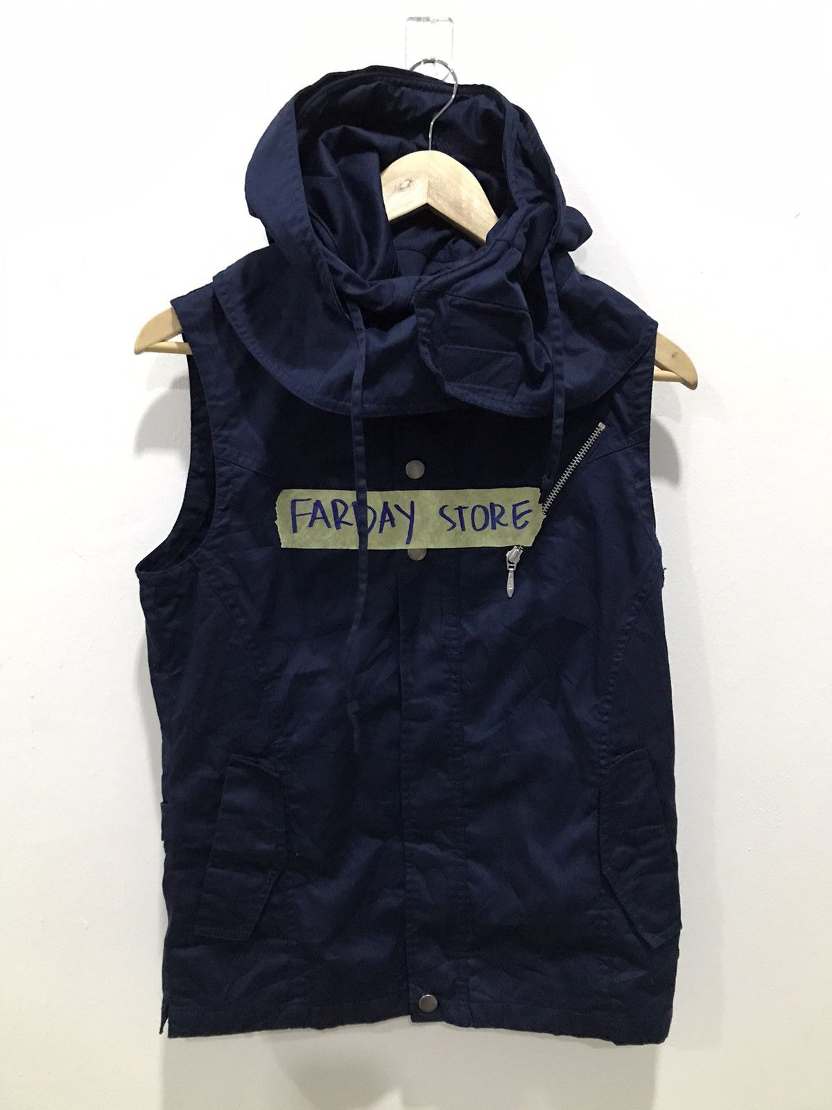 Michel Klein Michel Klein PUNK STYLE HOODED SLEEVELESS VEST Size US M / EU 48-50 / 2 - 2 Thumbnail