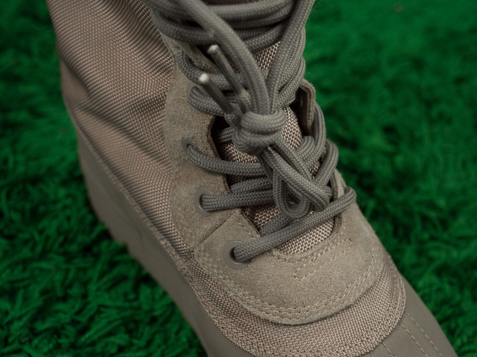 Yeezy RARE! YEEZY 950 Boot Peyote 12 2015 Moon rock duck boot Size US 10.5 / EU 43-44 - 14 Thumbnail