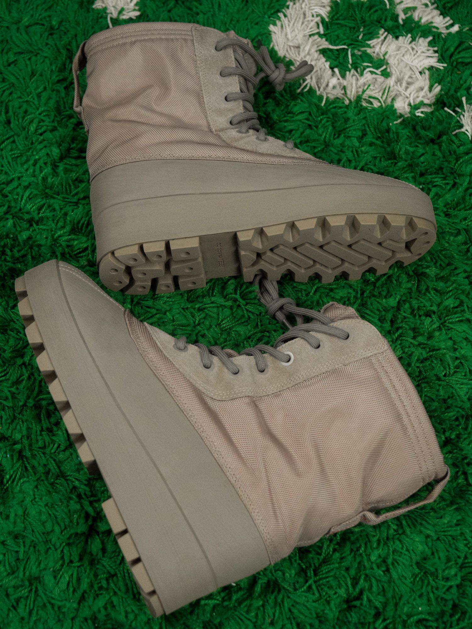 Yeezy RARE! YEEZY 950 Boot Peyote 12 2015 Moon rock duck boot Size US 10.5 / EU 43-44 - 9 Thumbnail