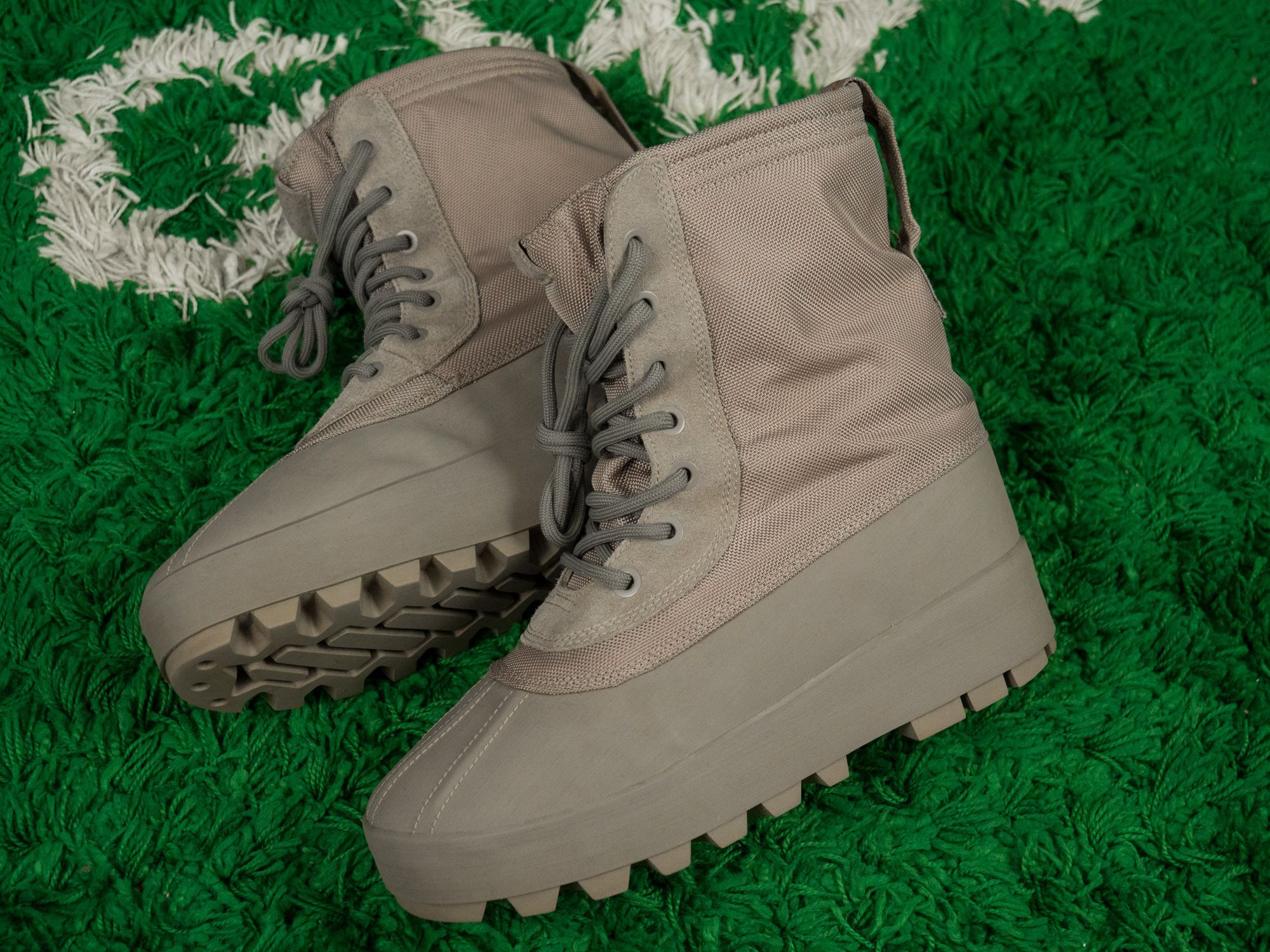 Yeezy RARE! YEEZY 950 Boot Peyote 12 2015 Moon rock duck boot Size US 10.5 / EU 43-44 - 7 Thumbnail