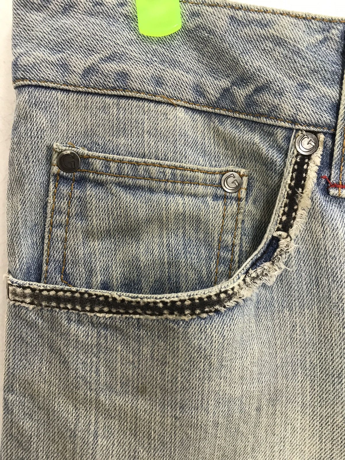 Japanese Brand × Vintage Gotcha Surf Faded Denim Jeans Closed Back Pockets Size US 33 - 6 Thumbnail
