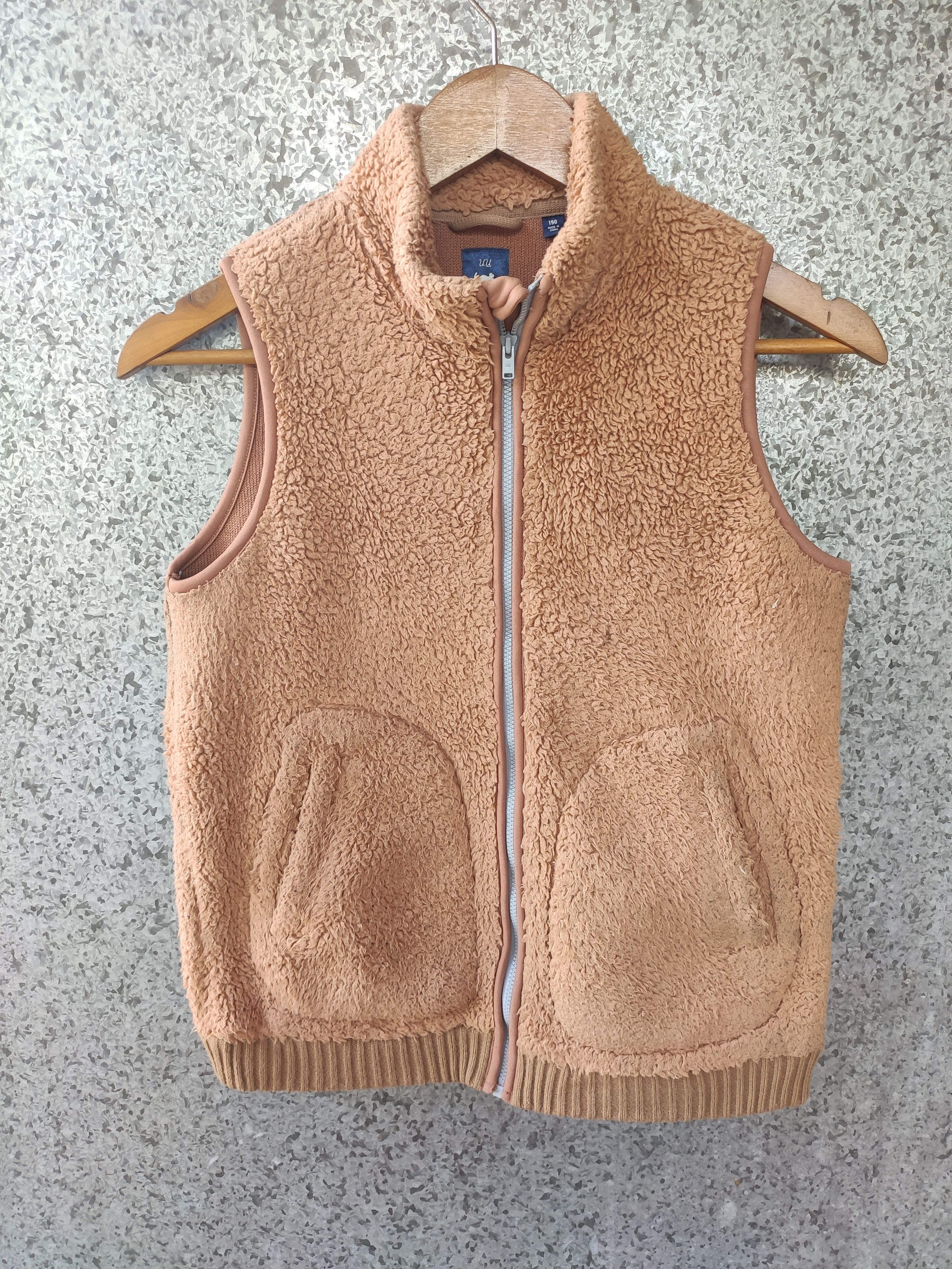 Undercover × Uniqlo 🔥 Undercover Vest Undercover x Uniqlo Size US S / EU 44-46 / 1 - 1 Thumbnail