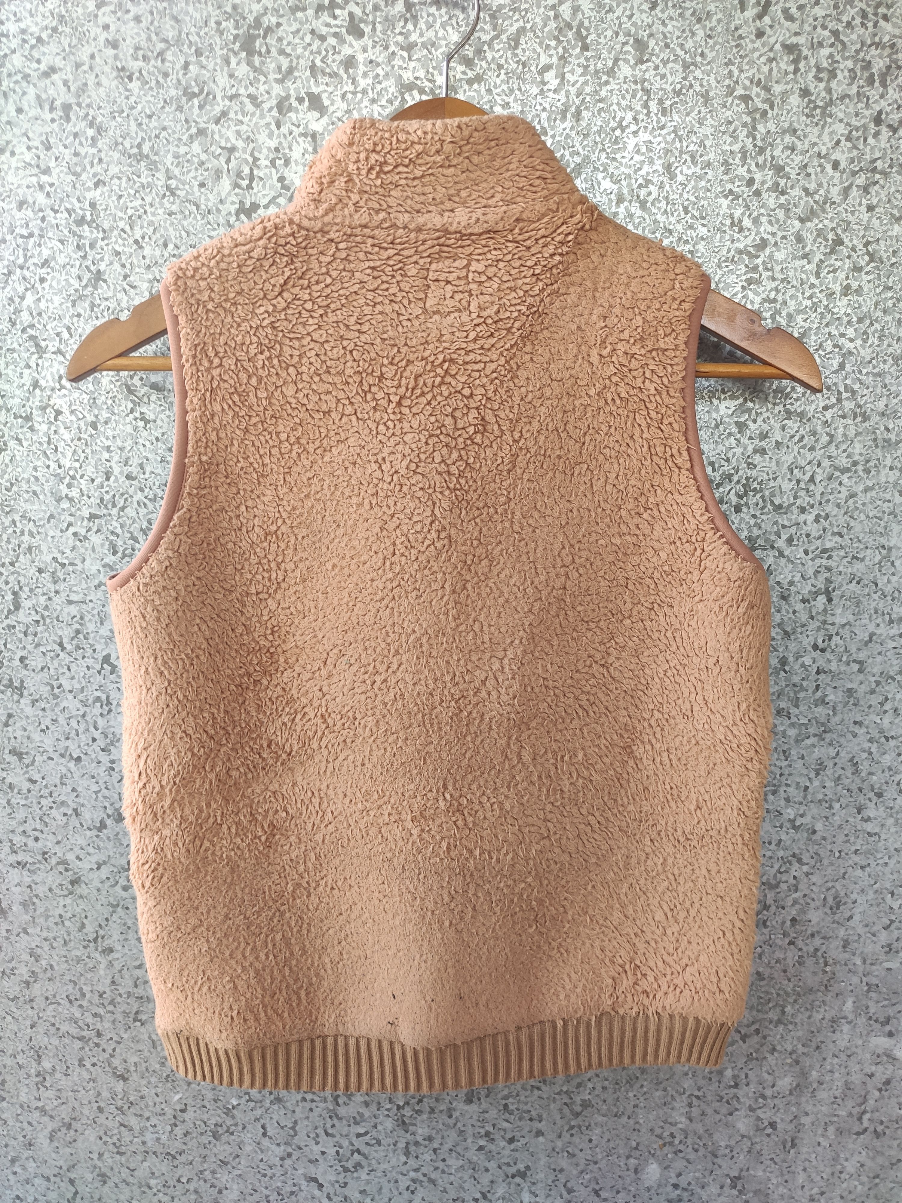 Undercover × Uniqlo 🔥 Undercover Vest Undercover x Uniqlo Size US S / EU 44-46 / 1 - 3 Thumbnail