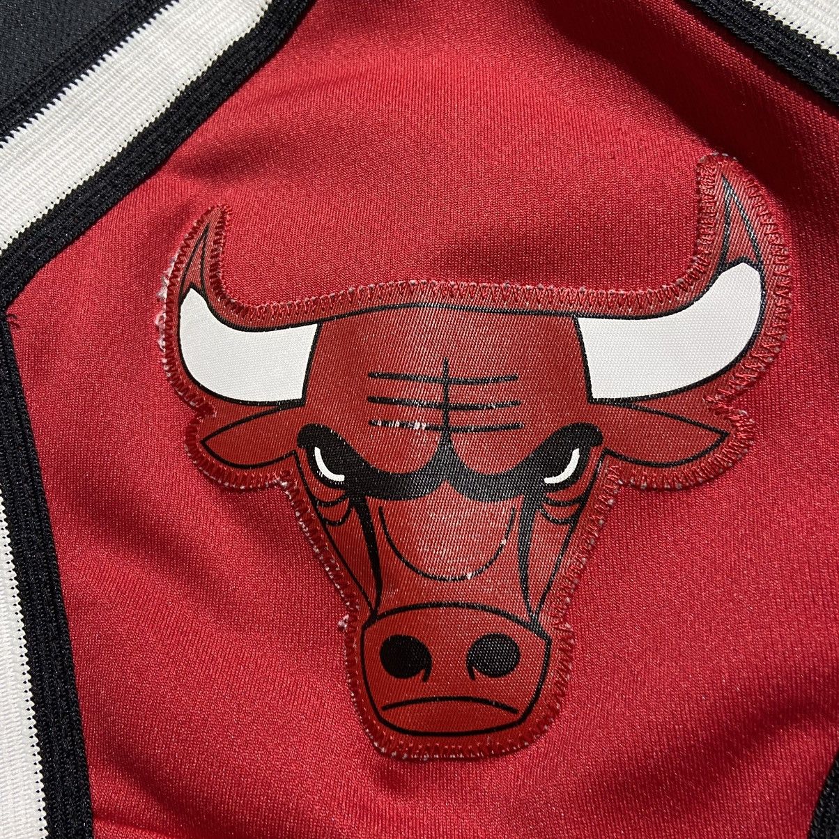 Adidas × NBA Adidas Chicago Bulls Shorts Size US 30 / EU 46 - 6 Thumbnail