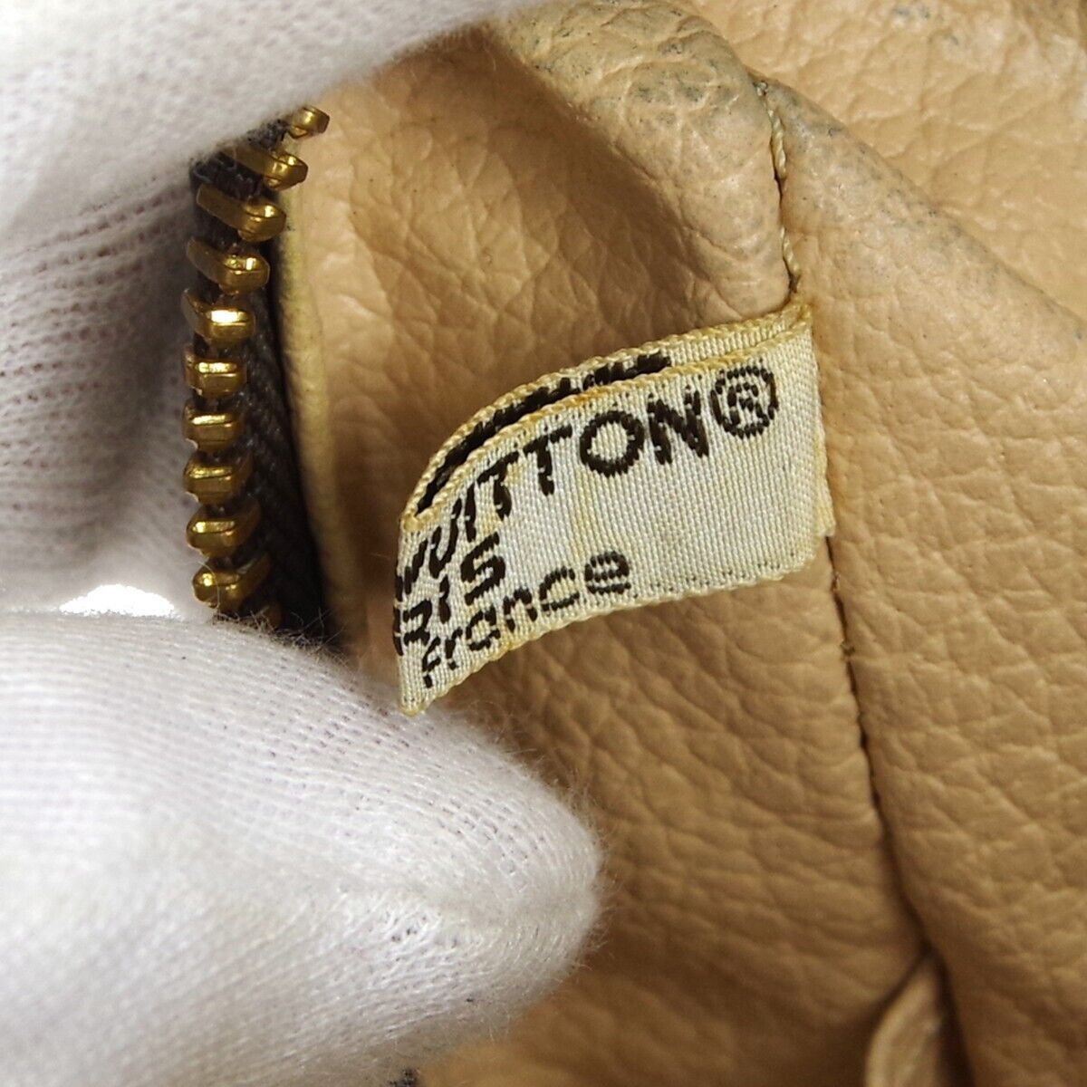 Louis Vuitton Monogram Travel Pouch Size ONE SIZE - 11 Thumbnail