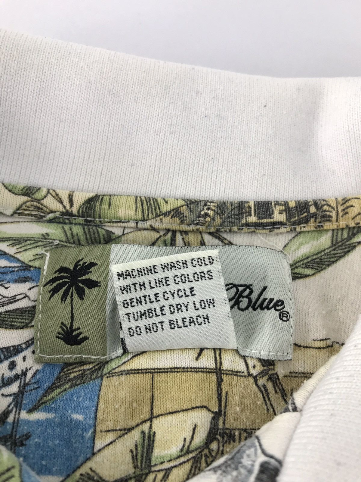Japanese Brand × Vintage Vintage Island Blue Full Print Fish Design Size US L / EU 52-54 / 3 - 6 Thumbnail