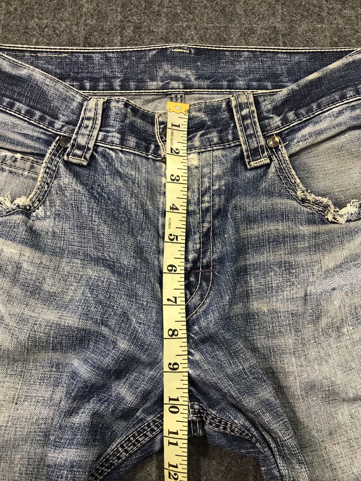 Levi's Vintage Levis Distressed Design Buckle Back Denim Jeans Size US 33 - 20 Thumbnail
