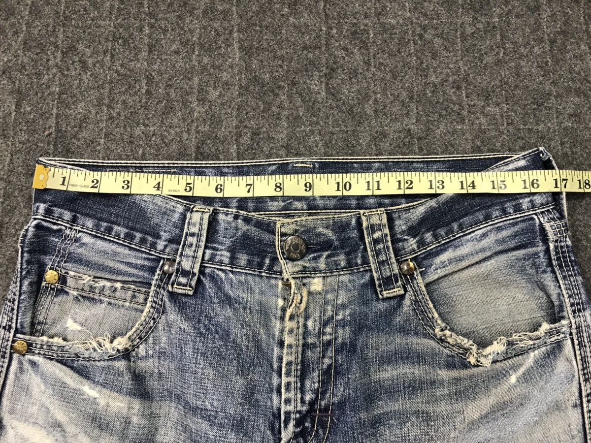 Levi's Vintage Levis Distressed Design Buckle Back Denim Jeans Size US 33 - 19 Thumbnail