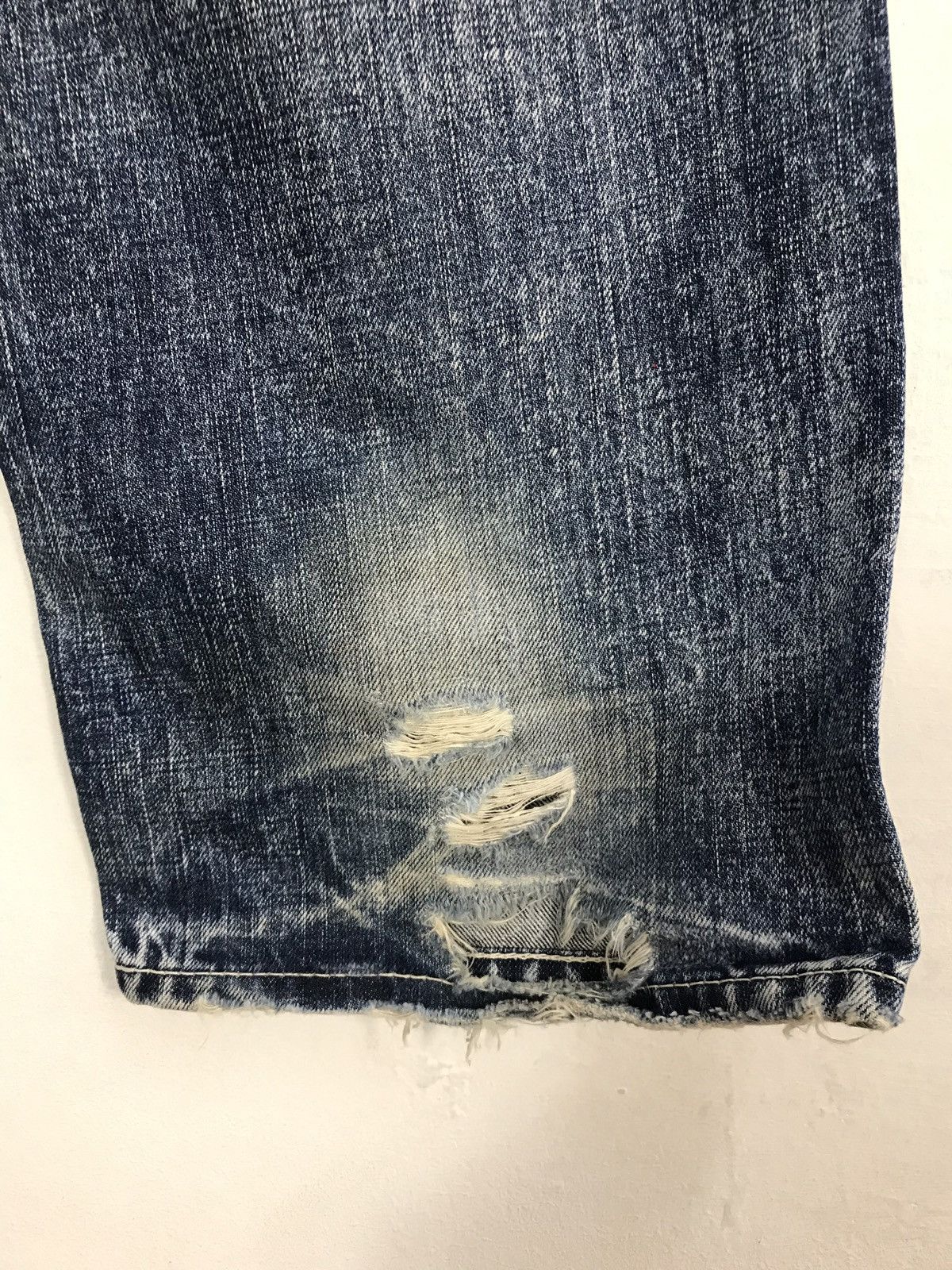 Levi's Vintage Levis Distressed Design Buckle Back Denim Jeans Size US 33 - 15 Thumbnail