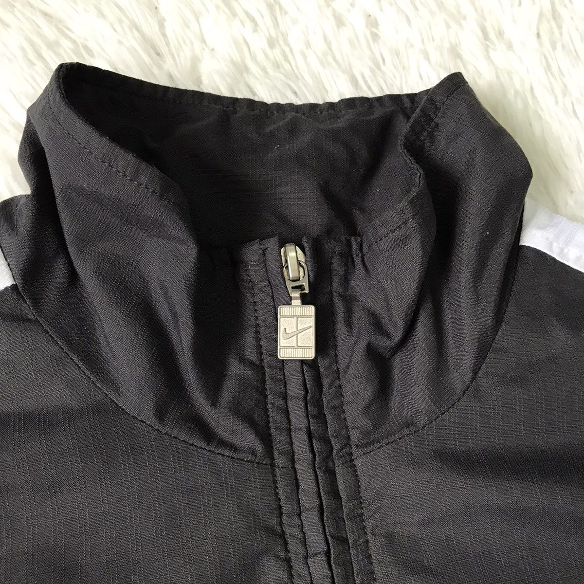 Nike Vtg 90s Nike Court Small Logo Jacket Size US M / EU 48-50 / 2 - 12 Thumbnail