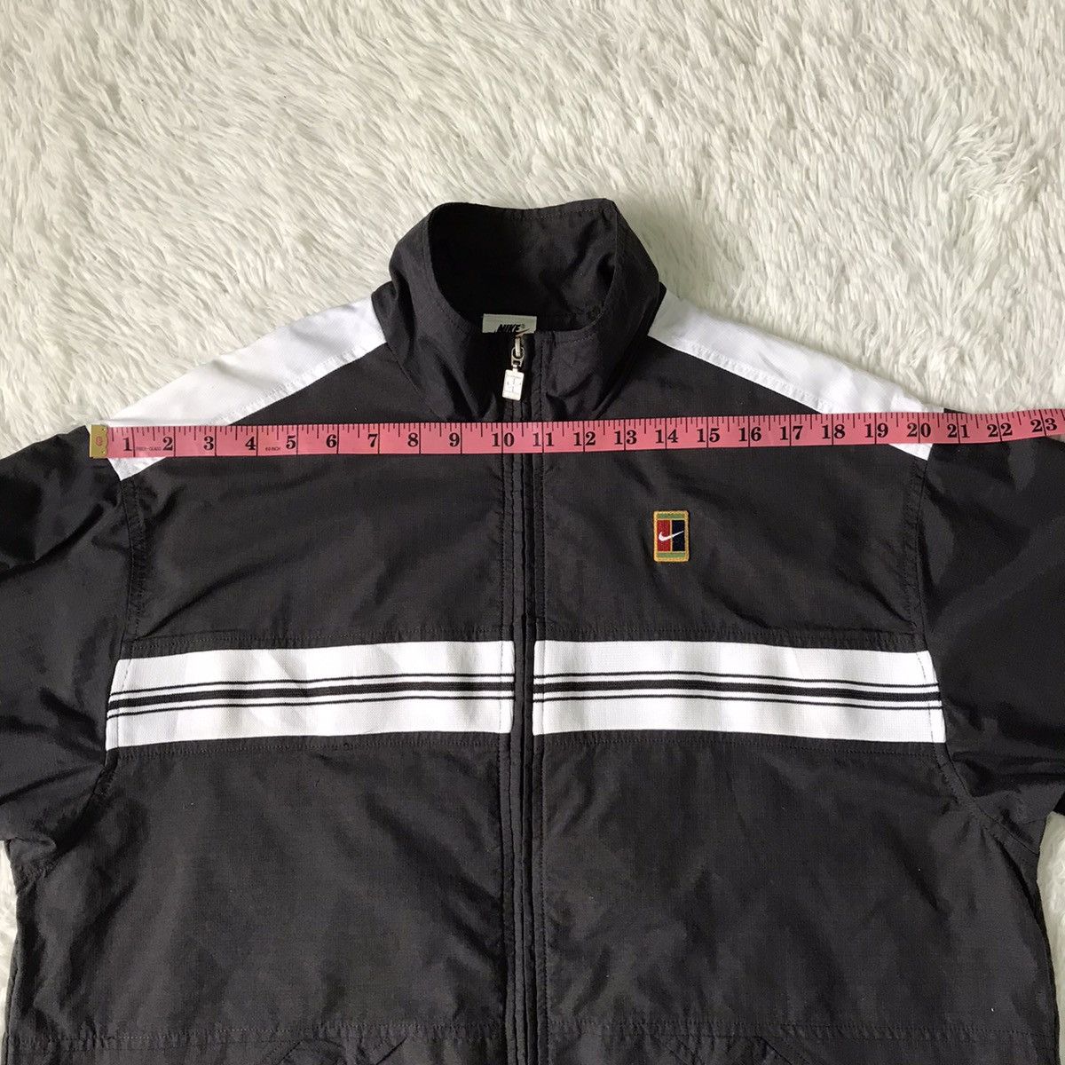 Nike Vtg 90s Nike Court Small Logo Jacket Size US M / EU 48-50 / 2 - 24 Thumbnail