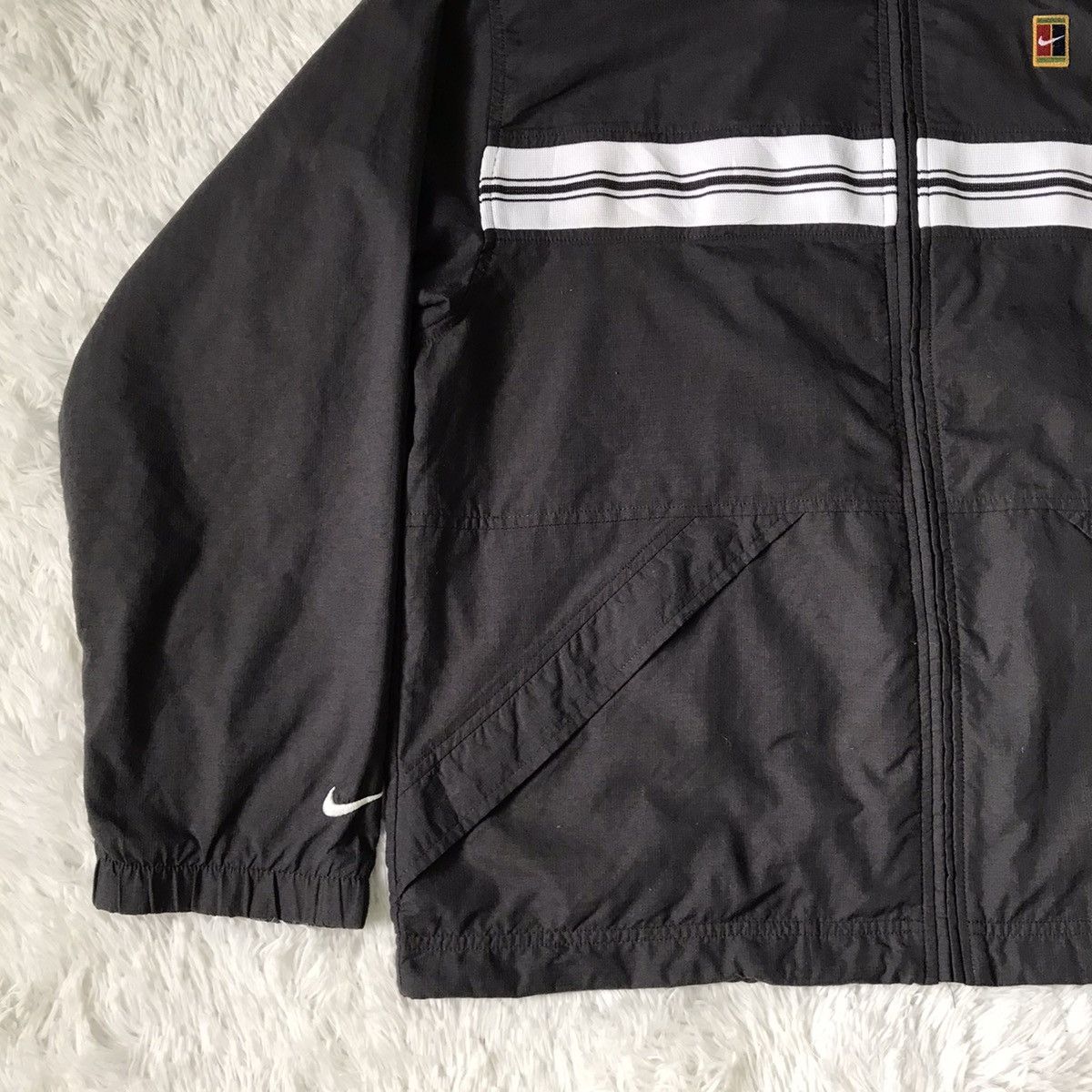 Nike Vtg 90s Nike Court Small Logo Jacket Size US M / EU 48-50 / 2 - 6 Thumbnail
