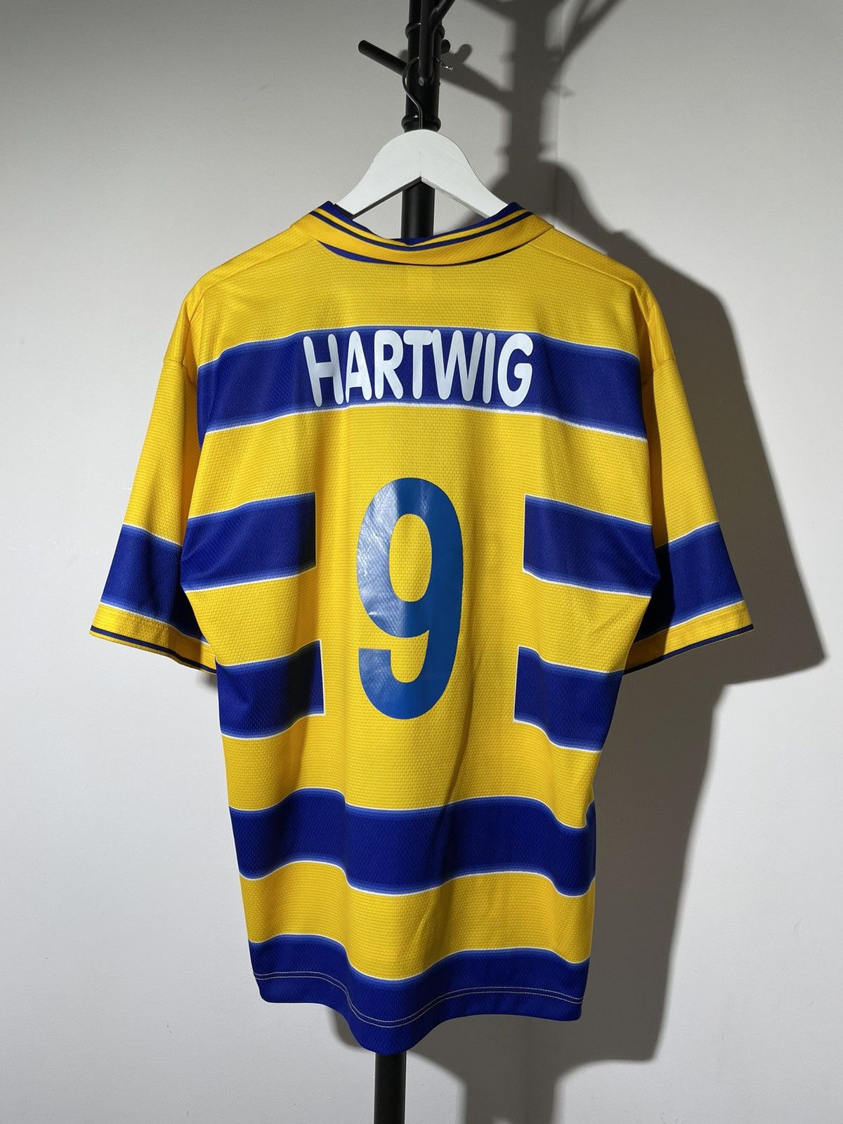 Vintage PARMA #9 HARTWIG Home Fan Version Jersey Shirt Size US XL / EU 56 / 4 - 8 Thumbnail
