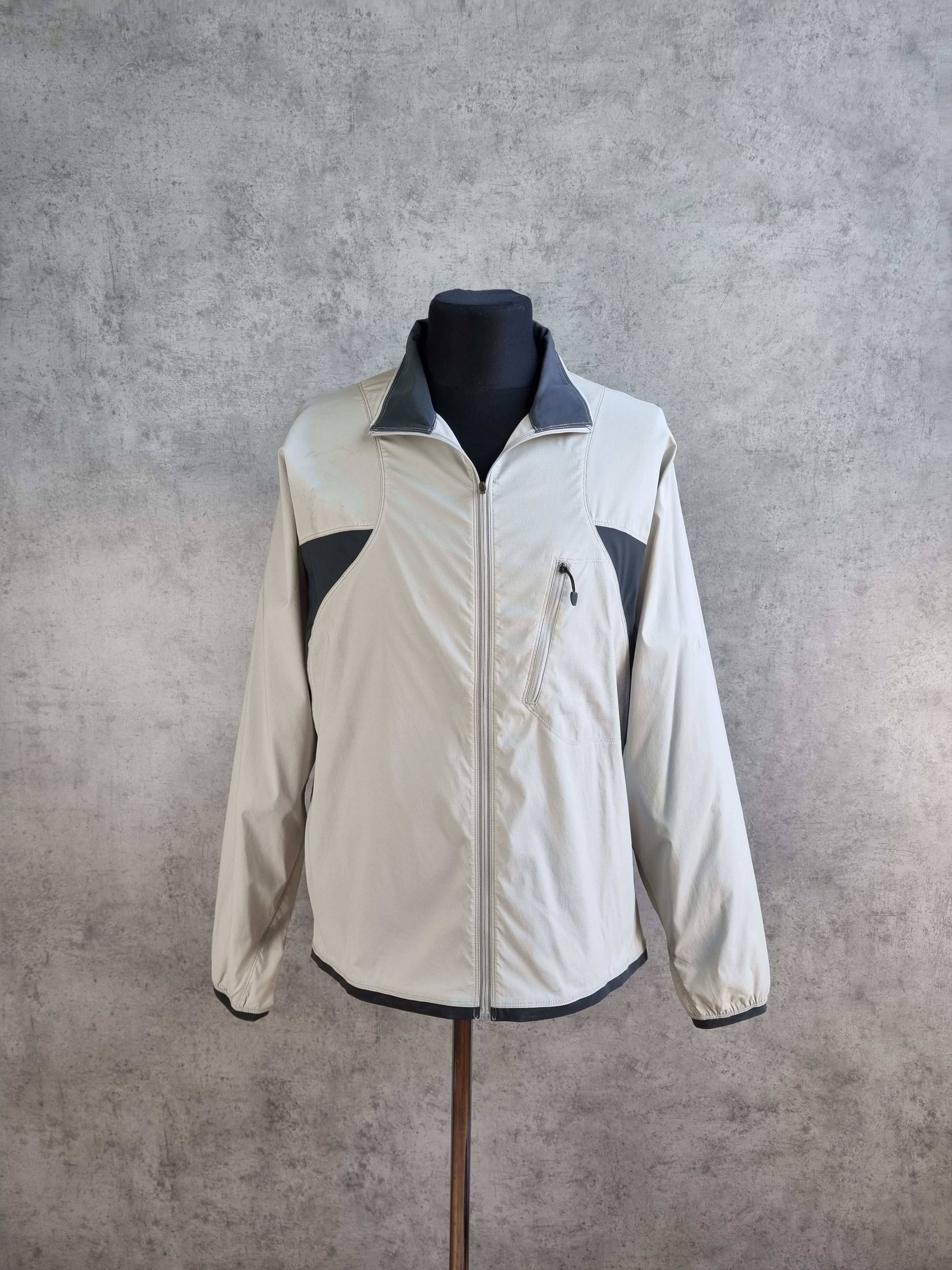 Nike × Nike ACG Nike ACG Very Light Jacket Size US XL / EU 56 / 4 - 4 Thumbnail