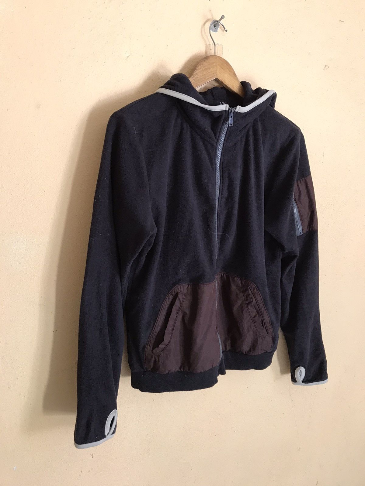 Undercover × Uniqlo UNIQLO UNDERCOVER FLEECE JACKET HOODIE Size US S / EU 44-46 / 1 - 4 Thumbnail