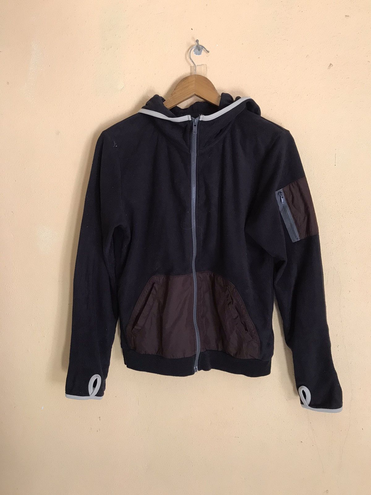 Undercover × Uniqlo UNIQLO UNDERCOVER FLEECE JACKET HOODIE Size US S / EU 44-46 / 1 - 2 Thumbnail