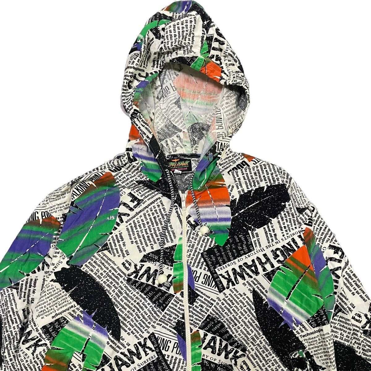 20471120 × Hysteric Glamour × Japanese Brand 💥 80s FLYING HAWK NEWSPAPER MOTIF HOODIE SWEATER Size US L / EU 52-54 / 3 - 4 Thumbnail