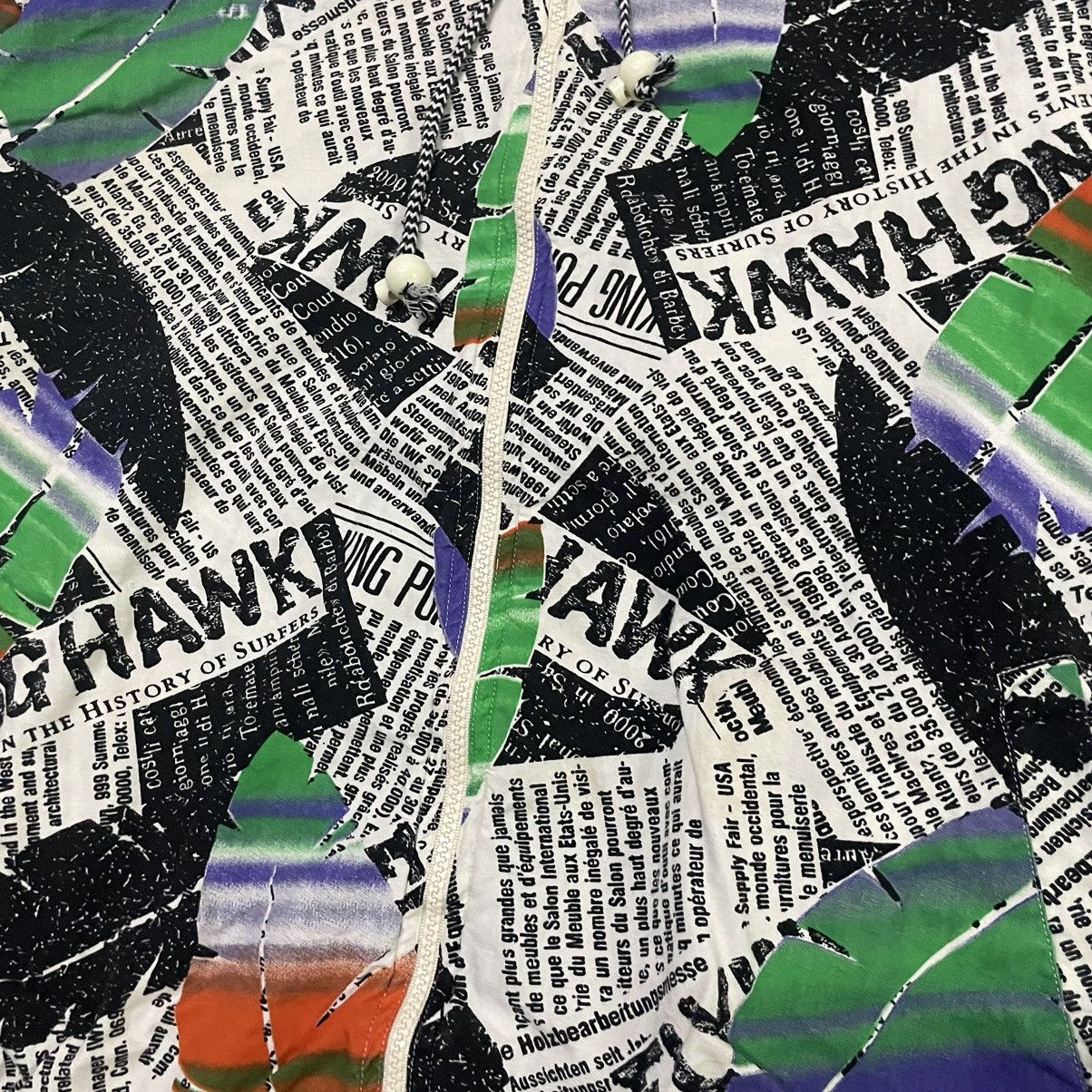 20471120 × Hysteric Glamour × Japanese Brand 💥 80s FLYING HAWK NEWSPAPER MOTIF HOODIE SWEATER Size US L / EU 52-54 / 3 - 5 Thumbnail