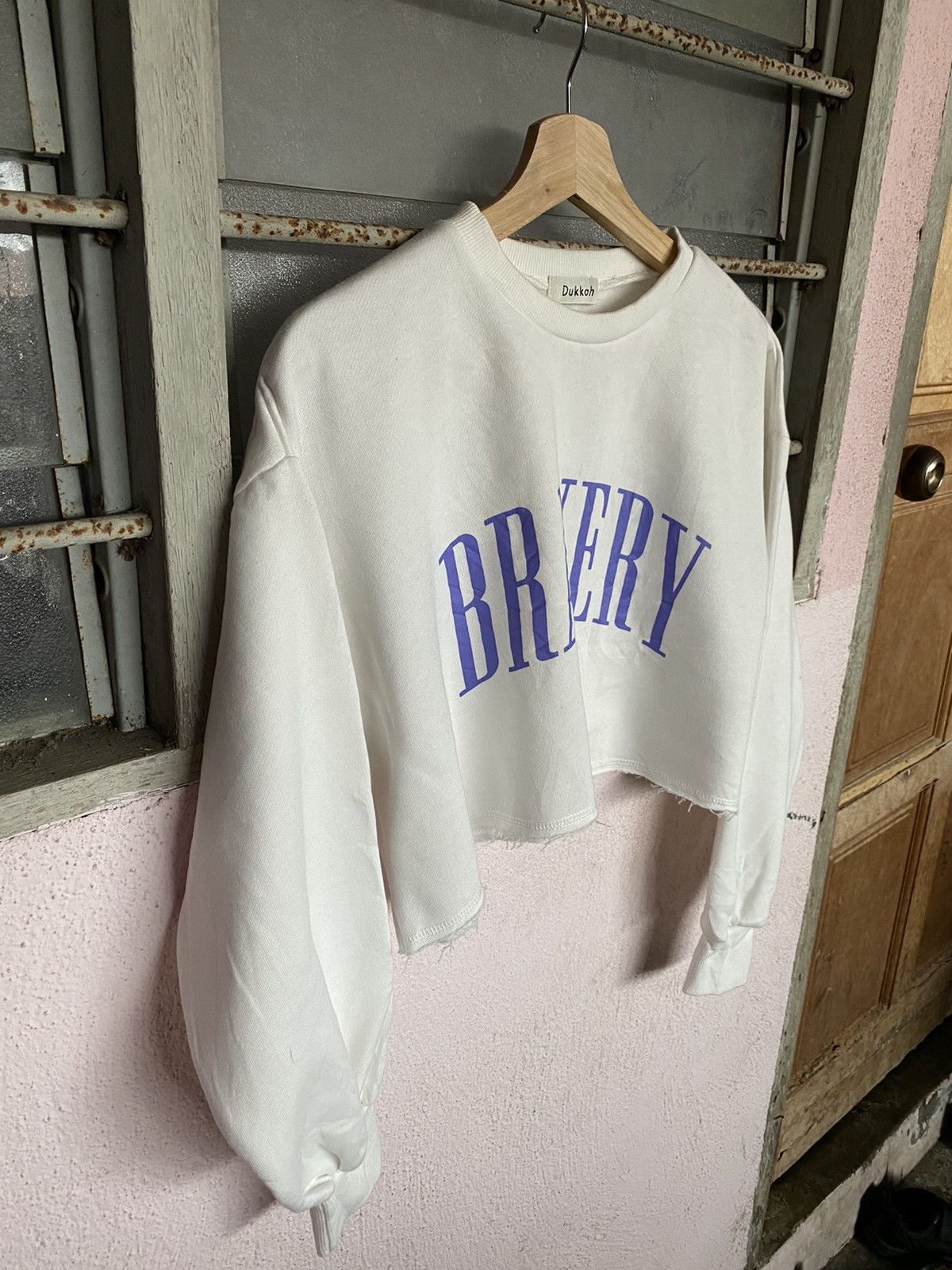 Vintage Dukkah Bravery Spellout Cropped