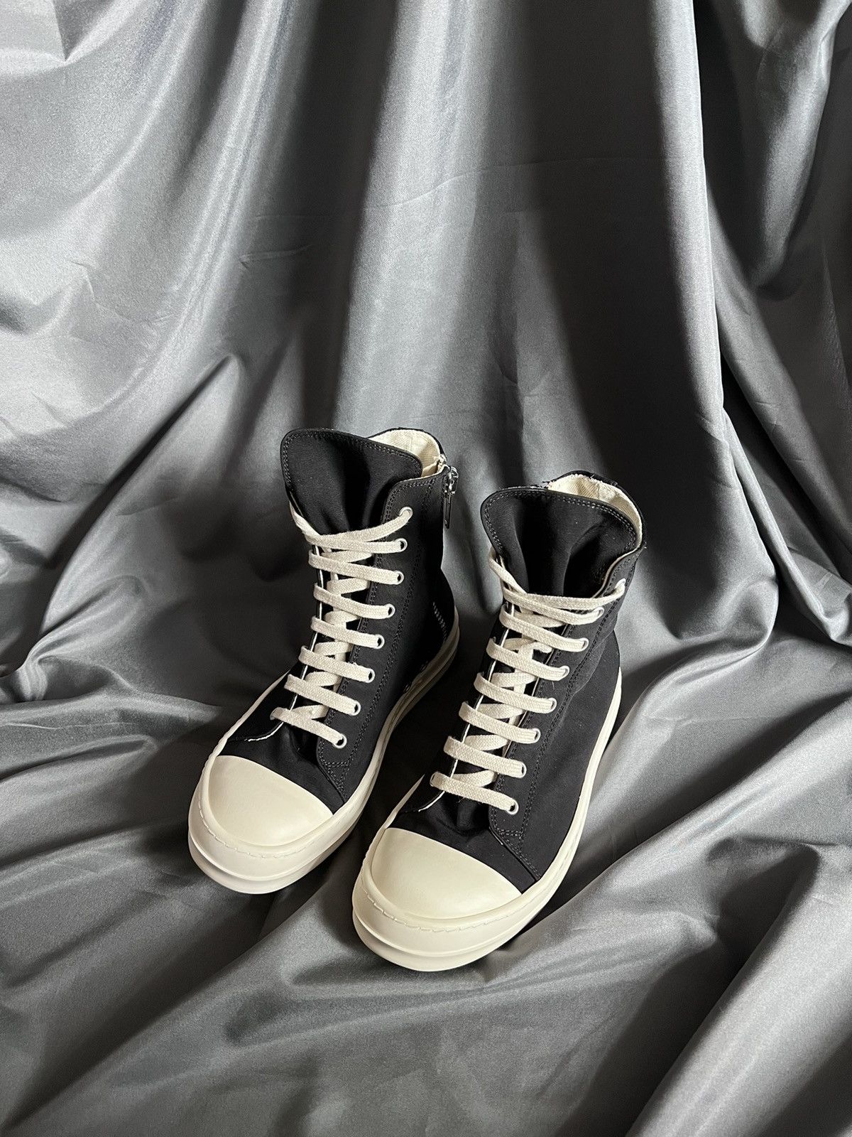 Rick Owens × Rick Owens Drkshdw Rick owens drkshdw ramones hi-top size36.5 Size US 6.5 / IT 36.5 - 1 Thumbnail