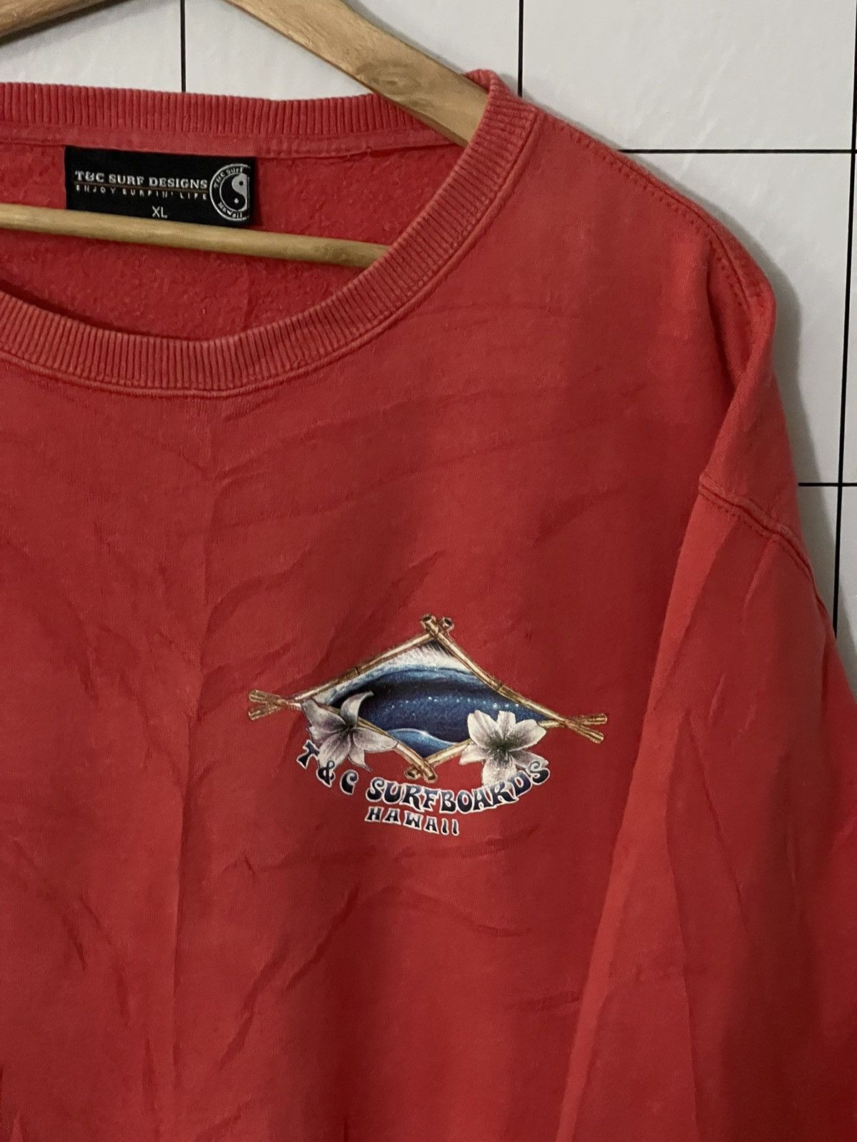 Vintage Vintage T&C Surf Boards Hawaii Big Logo Sweatshirt Size US XL / EU 56 / 4 - 4 Thumbnail