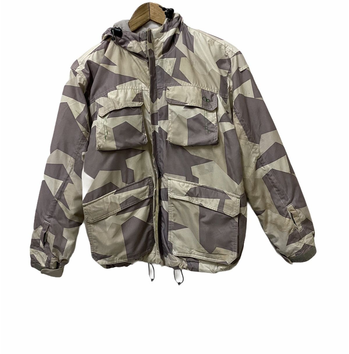 Japanese Brand × Vintage MILITARY CAMOUFLAGE MULTI POCKET PUFFER JACKET Size US S / EU 44-46 / 1 - 3 Thumbnail